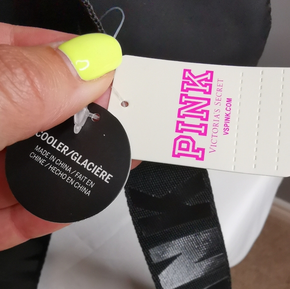 Pink Victoria's Secret pineapple cooler lunchbag - Picture 7 of 8